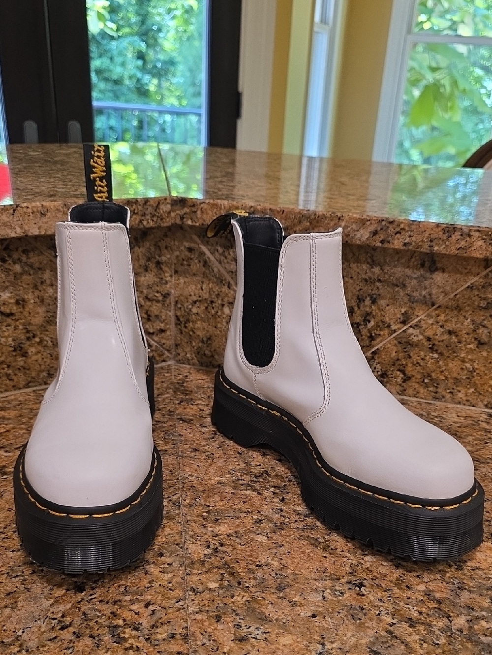 Dr. Martens Platform Chelsea Boots - M8/L9 - Picture 1 of 12